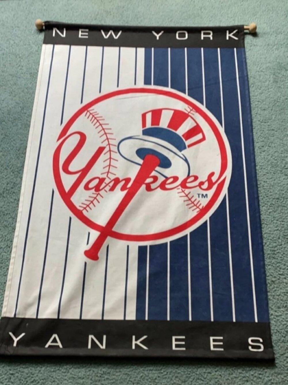 New york yankees banner 28x44
